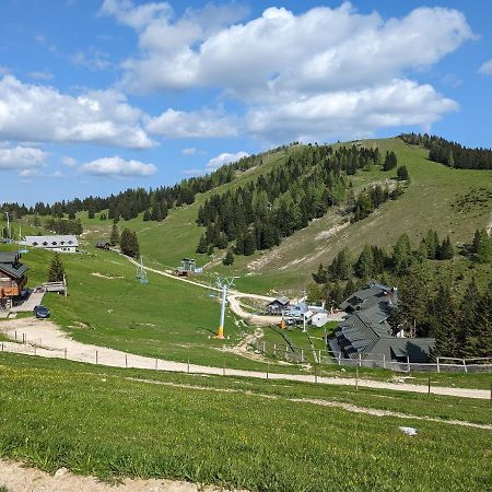 M & M Apartment Krvavec Cerklje na Gorenjskem Buitenkant foto