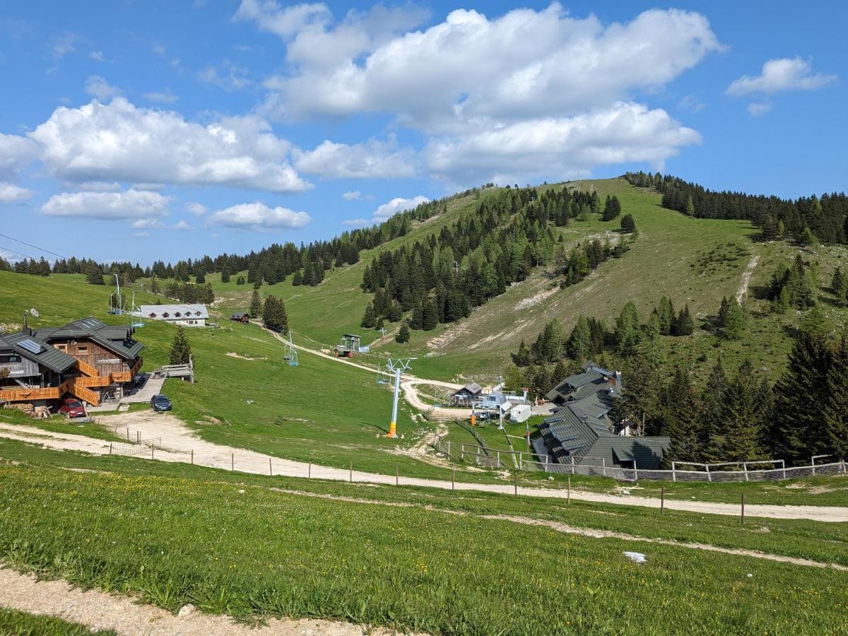 M & M Apartment Krvavec Cerklje na Gorenjskem Buitenkant foto