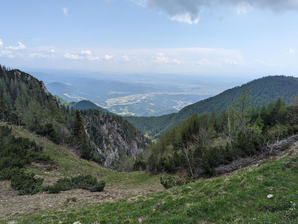 M & M Apartment Krvavec Cerklje na Gorenjskem Buitenkant foto